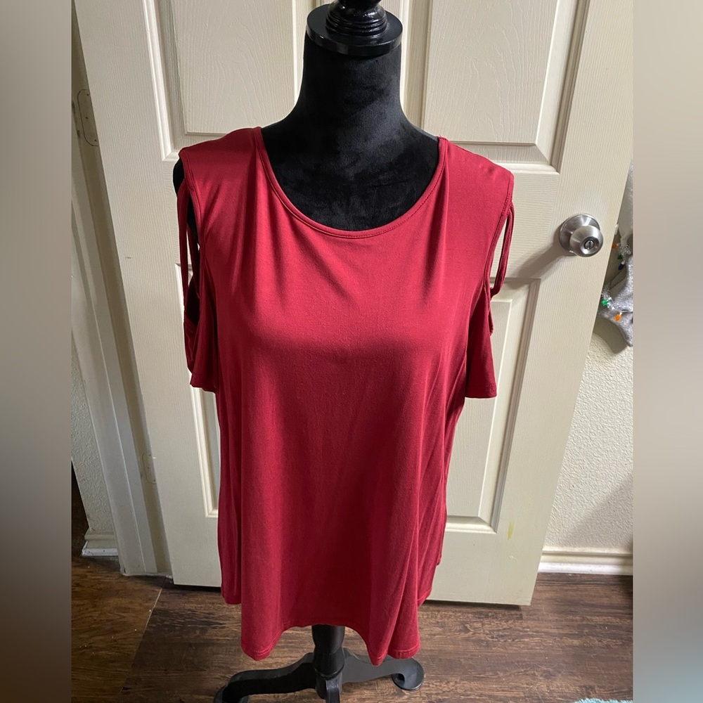 Adreamly Criss Cross Sleeve Top